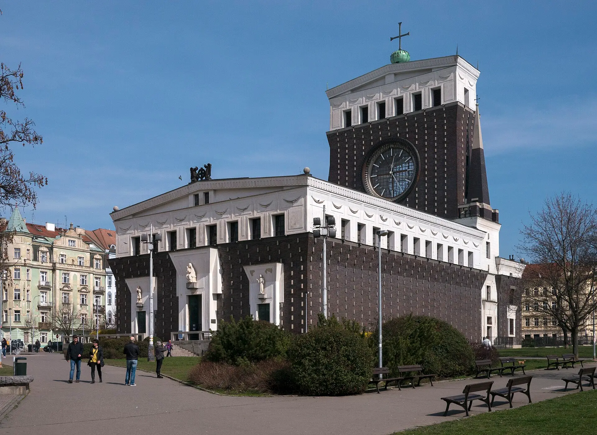 Vyšehrad and Vinohrady: Prague's other castle, privately guided