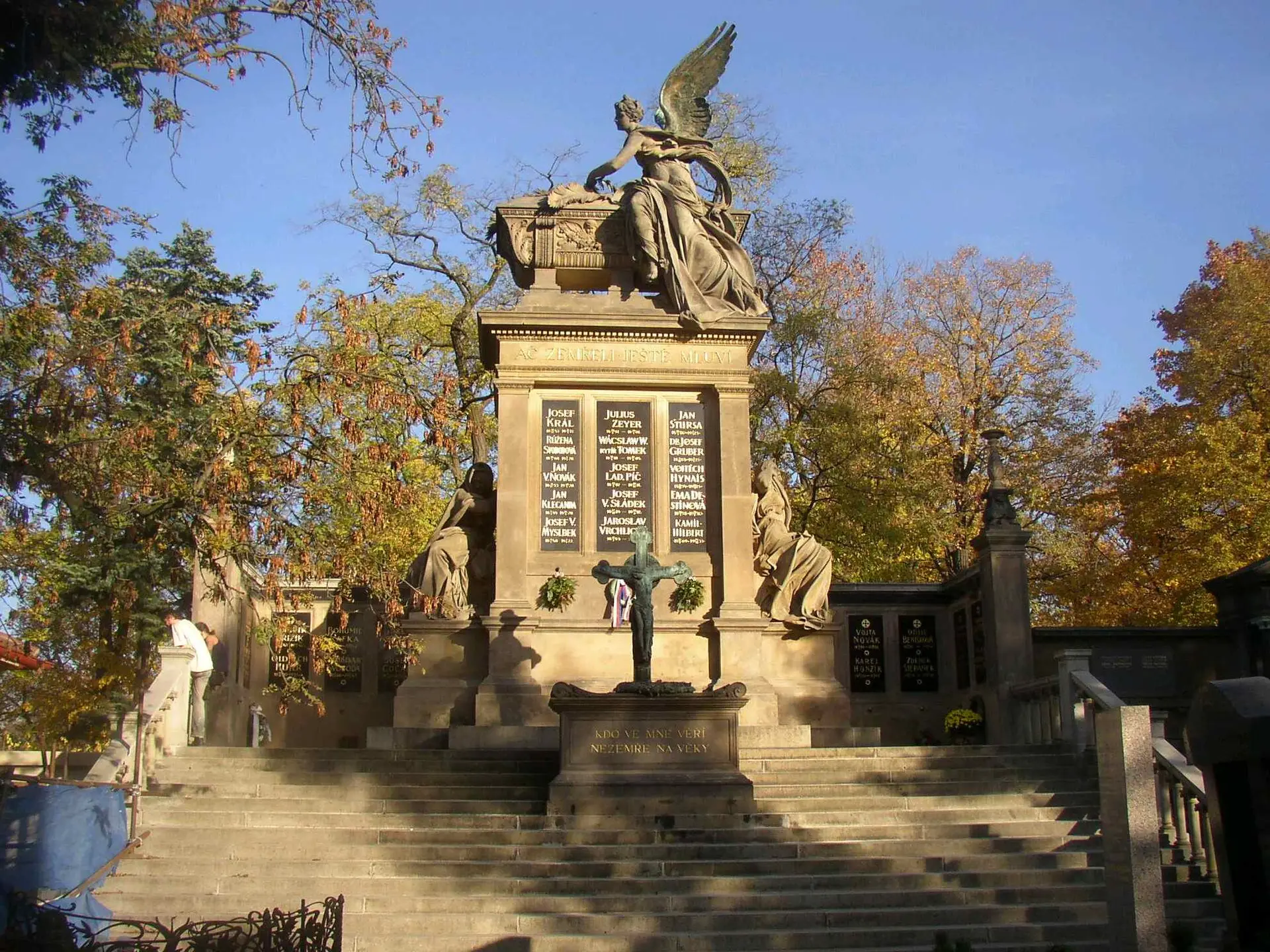 Vyšehrad and Vinohrady: Prague's other castle, privately guided